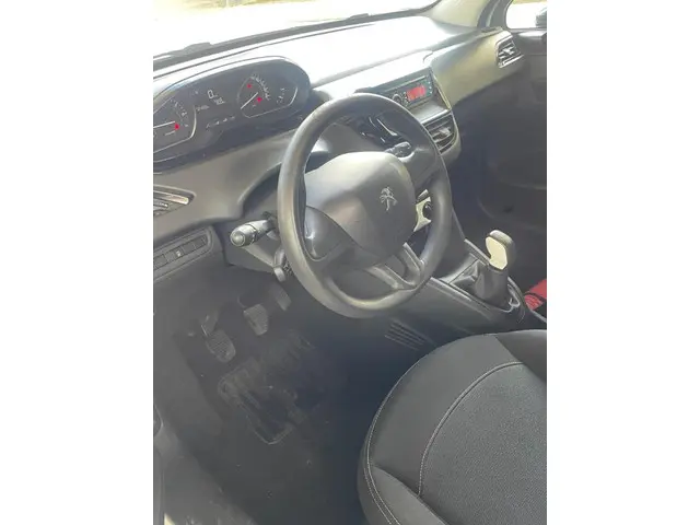 Peugeot 208 1.2 PureTech Access 2018 Benzine 9