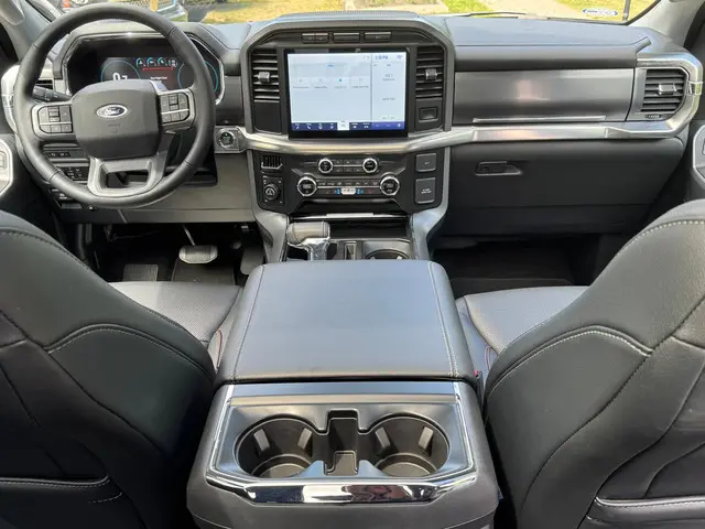 Ford F-150 3.5L V6 Lariat full-spec 2024 Benzine 10