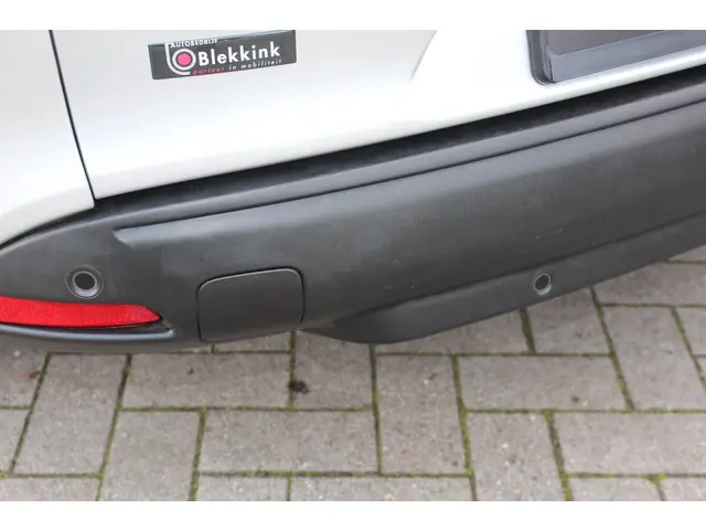 Renault Clio Estate 0.9 TCe Limited 2020 Benzine 24