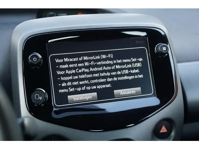 Toyota Aygo 1.0 VVT-i x-play 2021 Benzine 27