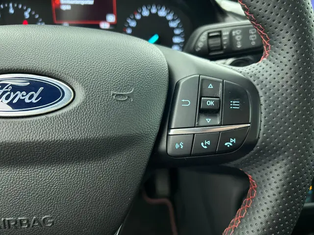 Ford Fiesta 1.0 EcoBoost Hybrid ST-Line 2022 Benzine 6