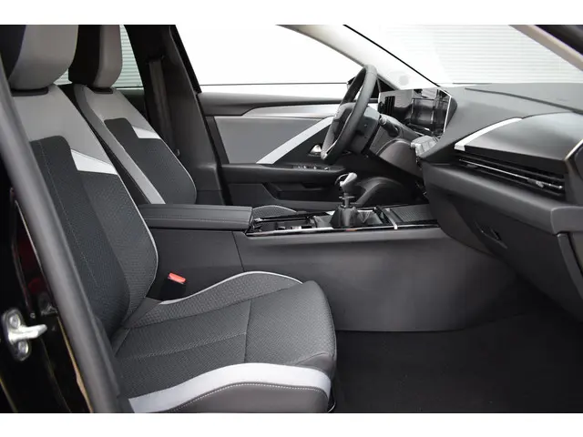 Opel Astra 1.2 Turbo Business Edition 2025 Benzine 13