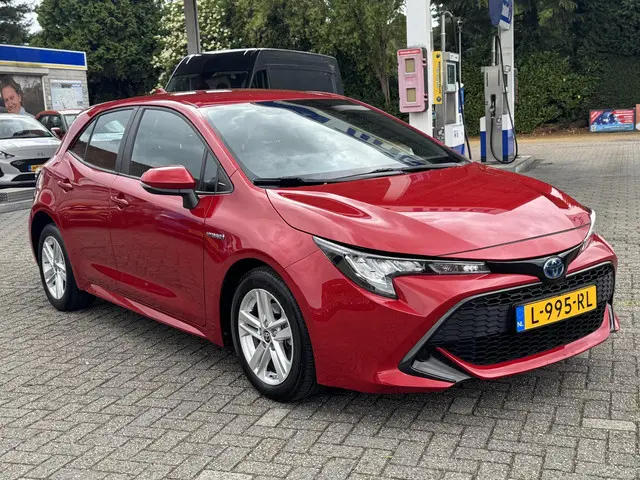 Toyota Corolla 1.8 Hybrid Active 2021 Hybride Benzine 8