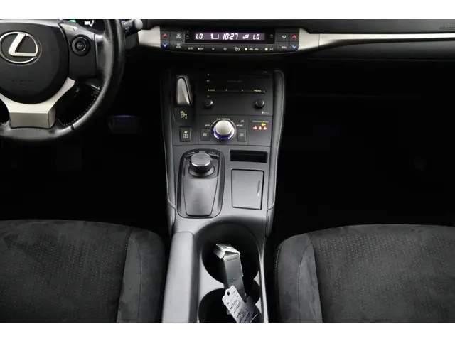 Lexus CT 200h Business Line 2017 Hybride Benzine 25