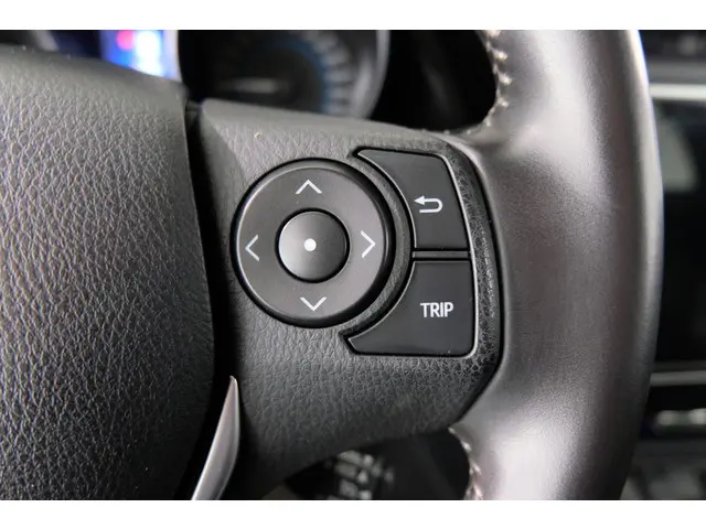 Toyota Auris Touring Sports 1.8 Hybrid 2016 Benzine 16