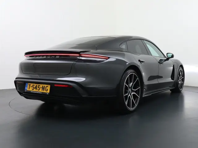Porsche Taycan Performance 84 kWh 2023 Elektrisch 7