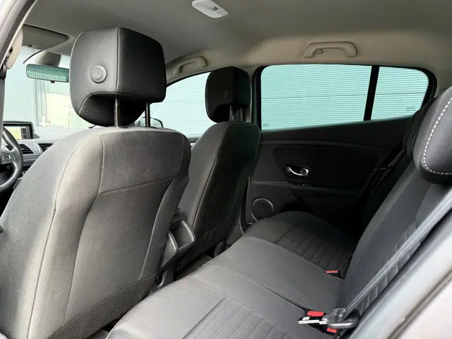 Renault Mégane 1.2 TCe Limited 2014 Benzine 13