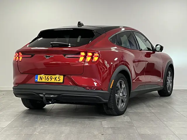 Ford Mustang Mach-E Extended RWD 98 kWh 2021 Elektrisch 2