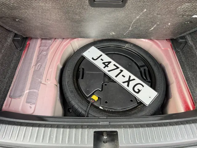 SEAT Arona 1.0 TSI FR Limited Edition 2020 Benzine 40