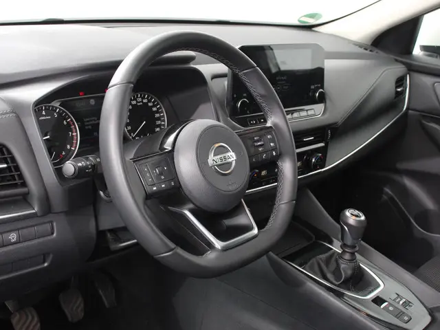 Nissan QASHQAI 1.3 MHEV Design Acenta 2022 Benzine 23