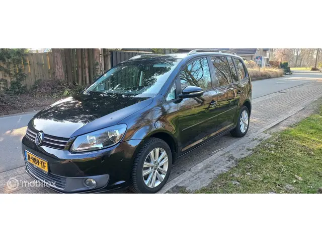 Volkswagen Touran 1.2 TSI Highline BlueMotion 2012 Benzine 4