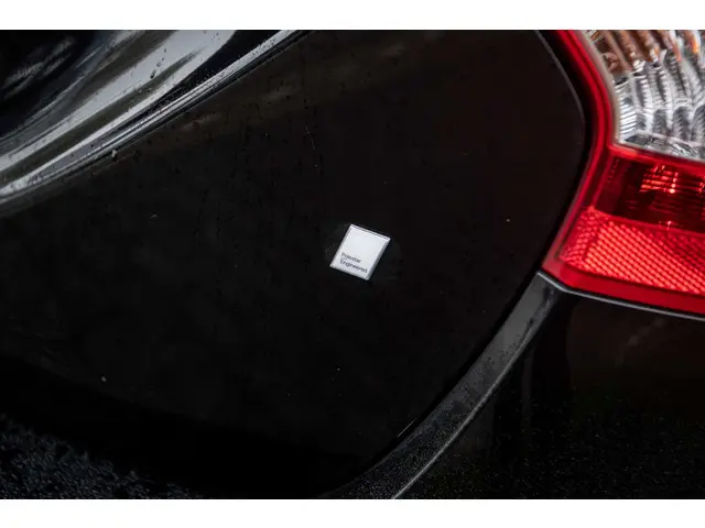 Volvo V60 2.0 T4 Business Sport 2018 Benzine 32