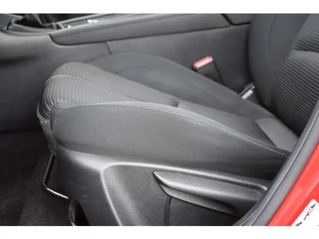 Mazda 3 2.0 SkyActiv-G 120 GT-M 2017 Benzine 21