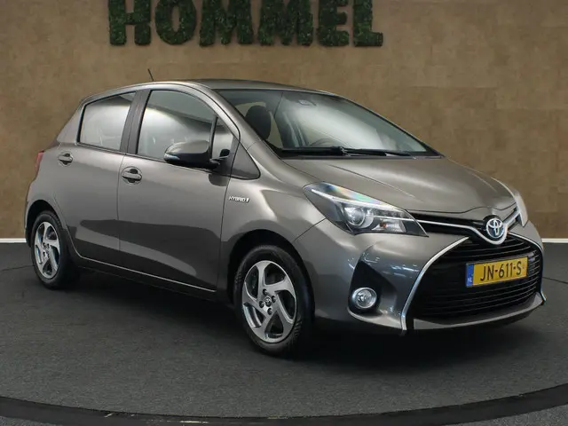 Toyota Yaris 1.5 Hybrid Trend 2016 Hybride Benzine 3