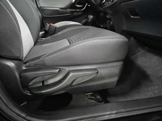 Toyota Yaris 1.5 Hybrid Dynamic 2019 Hybride Benzine 55