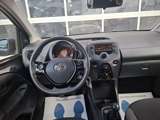 Toyota Aygo 1.0 VVT-i x-fun 2019 Benzine 4