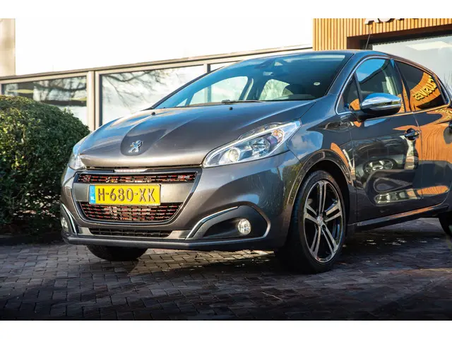 Peugeot 208 1.2 PureTech GT-Line 2018 Benzine 8