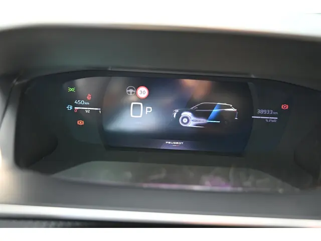 Peugeot 2008 1.2 Hybrid 136 GT 2024 Hybride Benzine 34