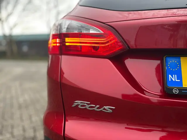 Ford Focus Wagon 1.0 EcoBoost Titanium 2013 Benzine 20