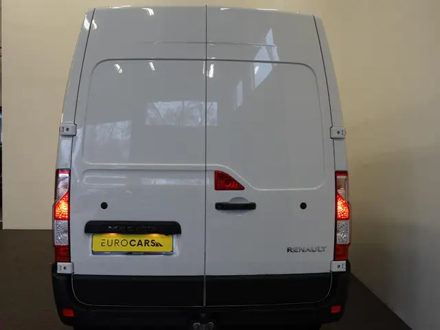 Renault Master T33 2.3 dCi 135 L2H2 2024 Diesel 31