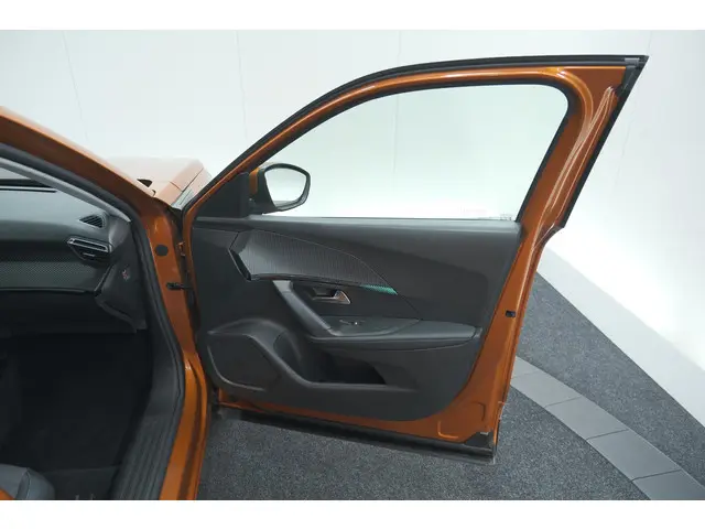 Peugeot e-2008 EV Allure Pack 50 kWh 2021 Elektrisch 56