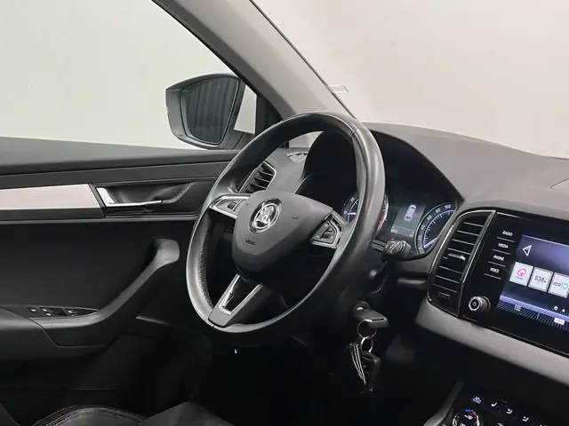 Škoda Karoq 1.0 TSI Business Edition 2019 Benzine 38