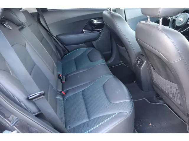 Kia e-Niro DynamicLine 64 kWh 2019 Elektrisch 17
