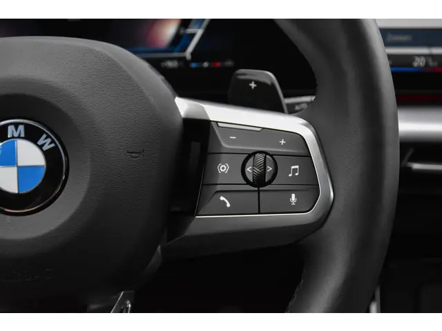 BMW X1 sDrive18i 2024 Benzine 17