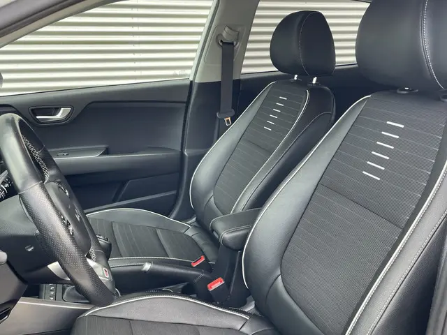 Kia Rio 1.0 T-GDi MHEV GT-Line 2023 Hybride Benzine 16