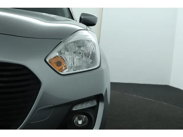 Suzuki Swift 1.2 Select 2018 Benzine 32