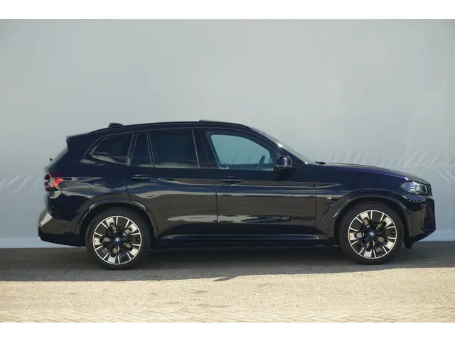BMW iX3 High Executive 2021 Elektrisch 3