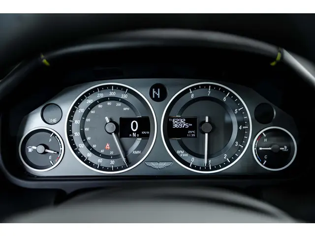 Aston Martin V12 Vantage S 2014 Benzine 36