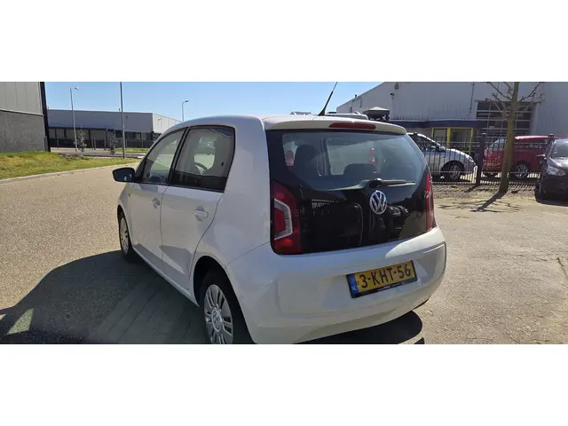 Volkswagen up! 1.0 move up! BlueMotion 2013 Benzine 4