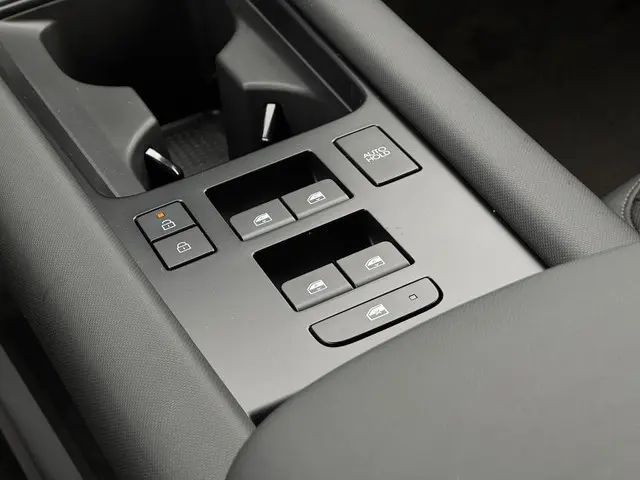 Hyundai IONIQ 6 Business 77.4 kWh 2025 Elektrisch 28