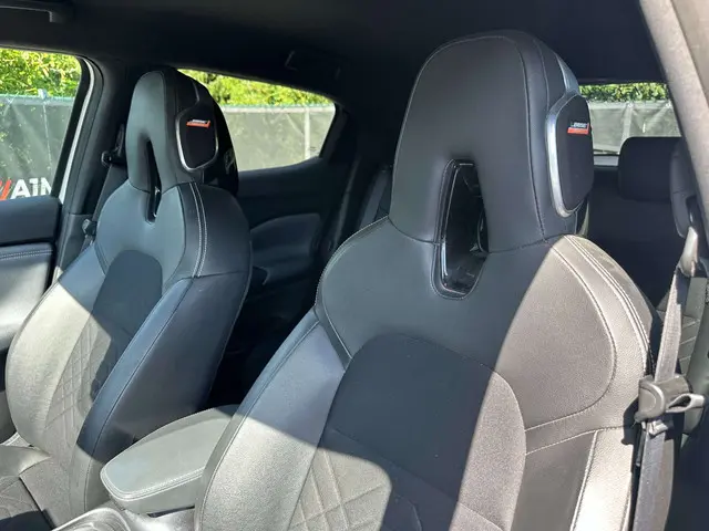 Nissan Juke | MAN | AIRCO | NAVI | ALU VELGEN 2022 Benzine 13