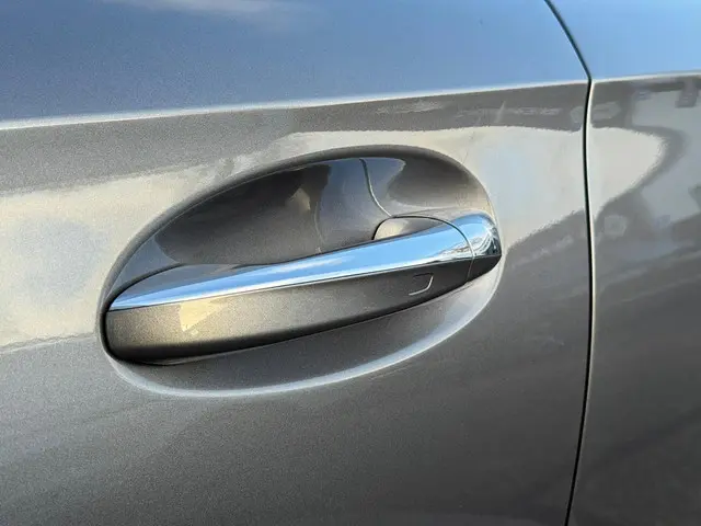 Mercedes-Benz A-Klasse 220 Premium 2021 Benzine 23