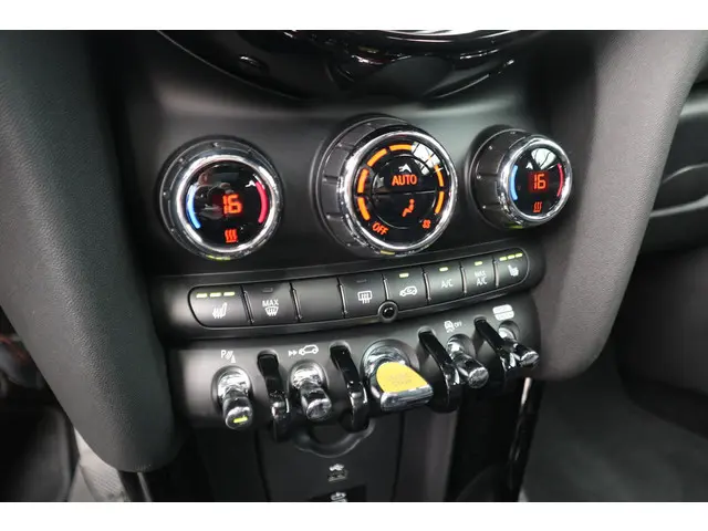 MINI Electric Camden Edition 2023 Elektrisch 19