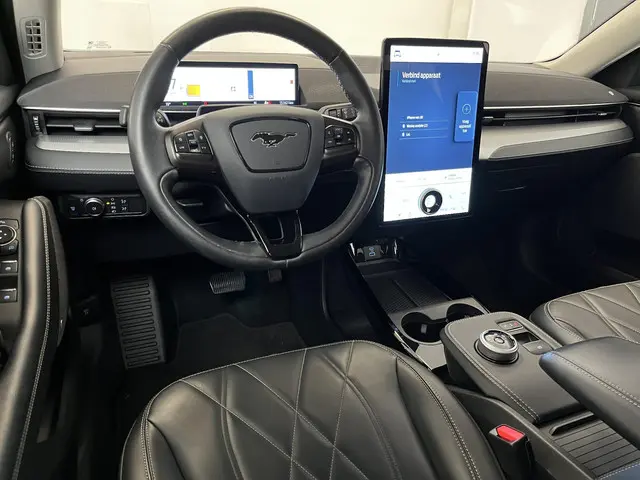 Ford Mustang Mach-E RWD 75 kWh 2021 Elektrisch 3