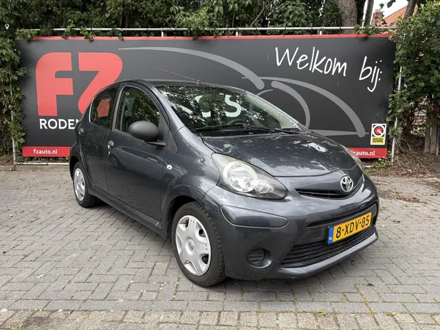 Toyota Aygo 1.0 VVT-i Now 2014 Benzine 5