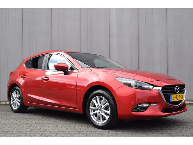Mazda 3 2.0 SkyActiv-G 120 GT-M 2017 Benzine 24