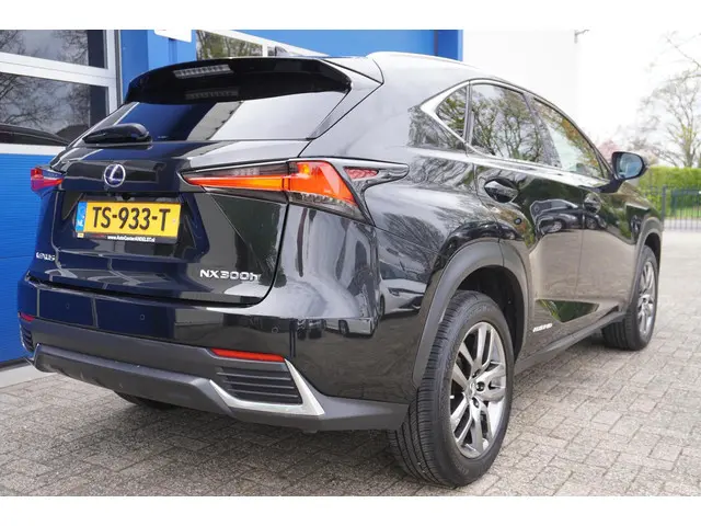 Lexus NX 300h AWD 2018 Hybride Benzine 5