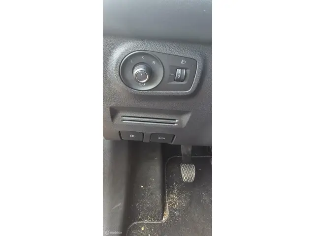 MG ZS 1.5,carplay/cruise/nog fabrieksgarantie 2024 Benzine 9