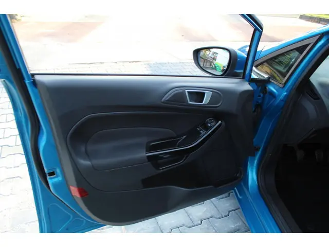 Ford Fiesta 1.0 EcoB. Titanium 2015 Benzine 11