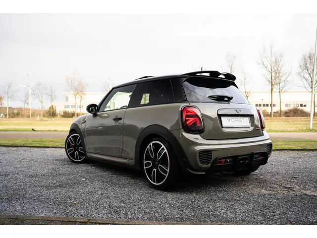 MINI Cooper Mini 2.0 John Works 2018 Benzine 15
