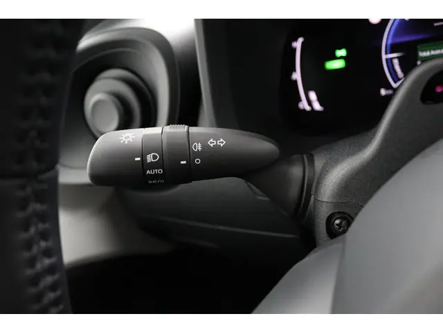 Toyota Aygo X Hybrid 115 play 2025 Hybride Benzine 29