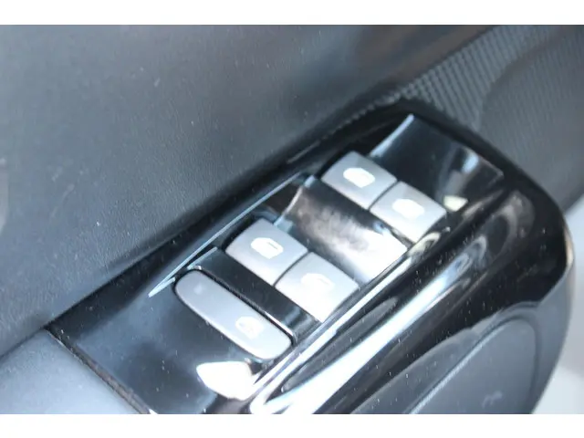 Citroën C3 1.2 PT AUTOMAAT 110 SHINE 2021 Benzine 25