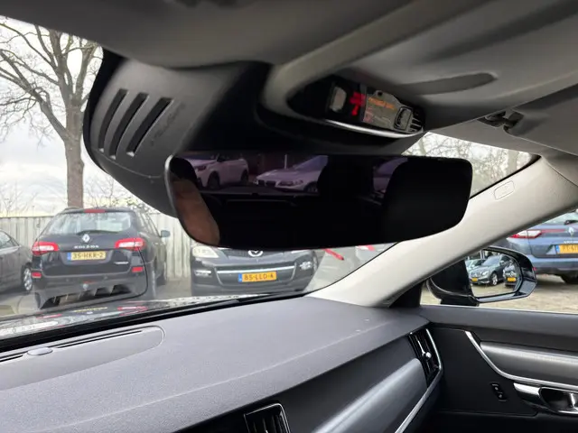 Volvo V90 2.0 D4 Momentum 2016 Diesel 10