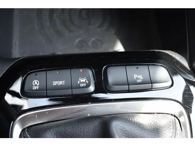 Opel Corsa 1.2 GS Line 2020 Benzine 31