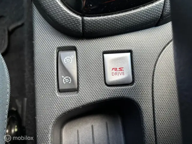 Renault Clio 1.2 GT|AUTOMAAT|CAMERA|PDC|AIRCO 2015 Benzine 17