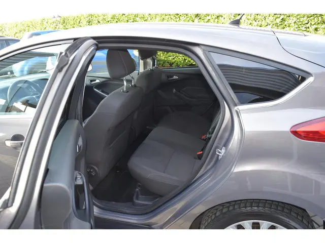 Ford Focus 1.0 EcoBoost Titanium 2012 Benzine 6